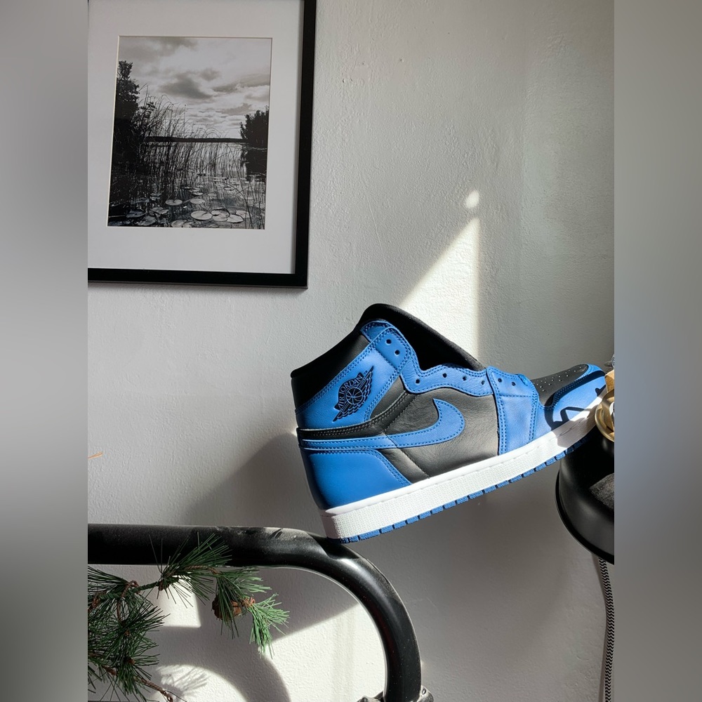 Nike Air Jordan 1 High OG "Dark Marina Blue"